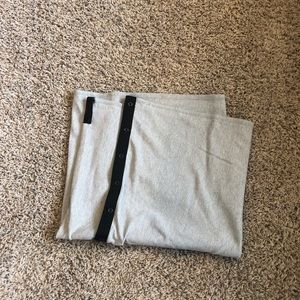 Lululemon Vinyasa Scarf, gray & white